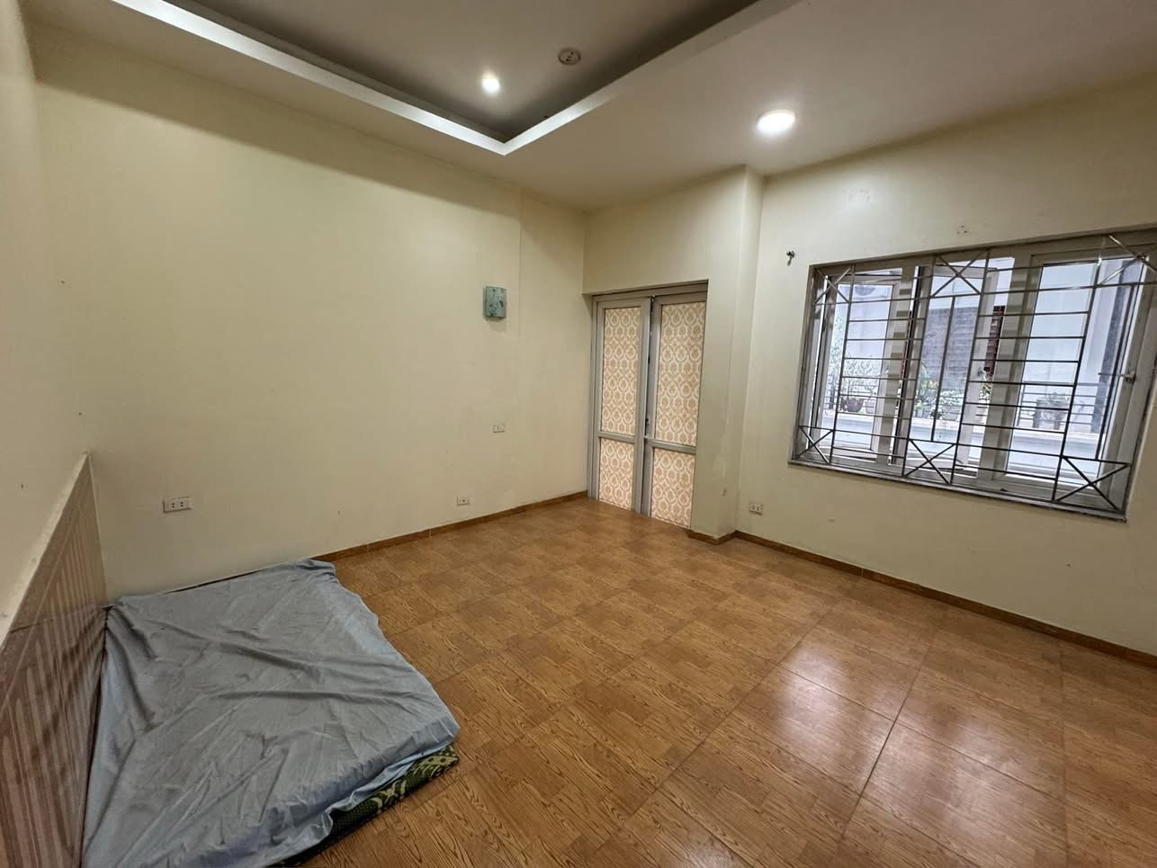 TÒA NHÀ, NGÕ 612 LẠC LONG QUÂN-Ô TÔ-VIEW HỒ:74M X7T, MT 5M, GIÁ 29,9 TỶ. - Ảnh 2