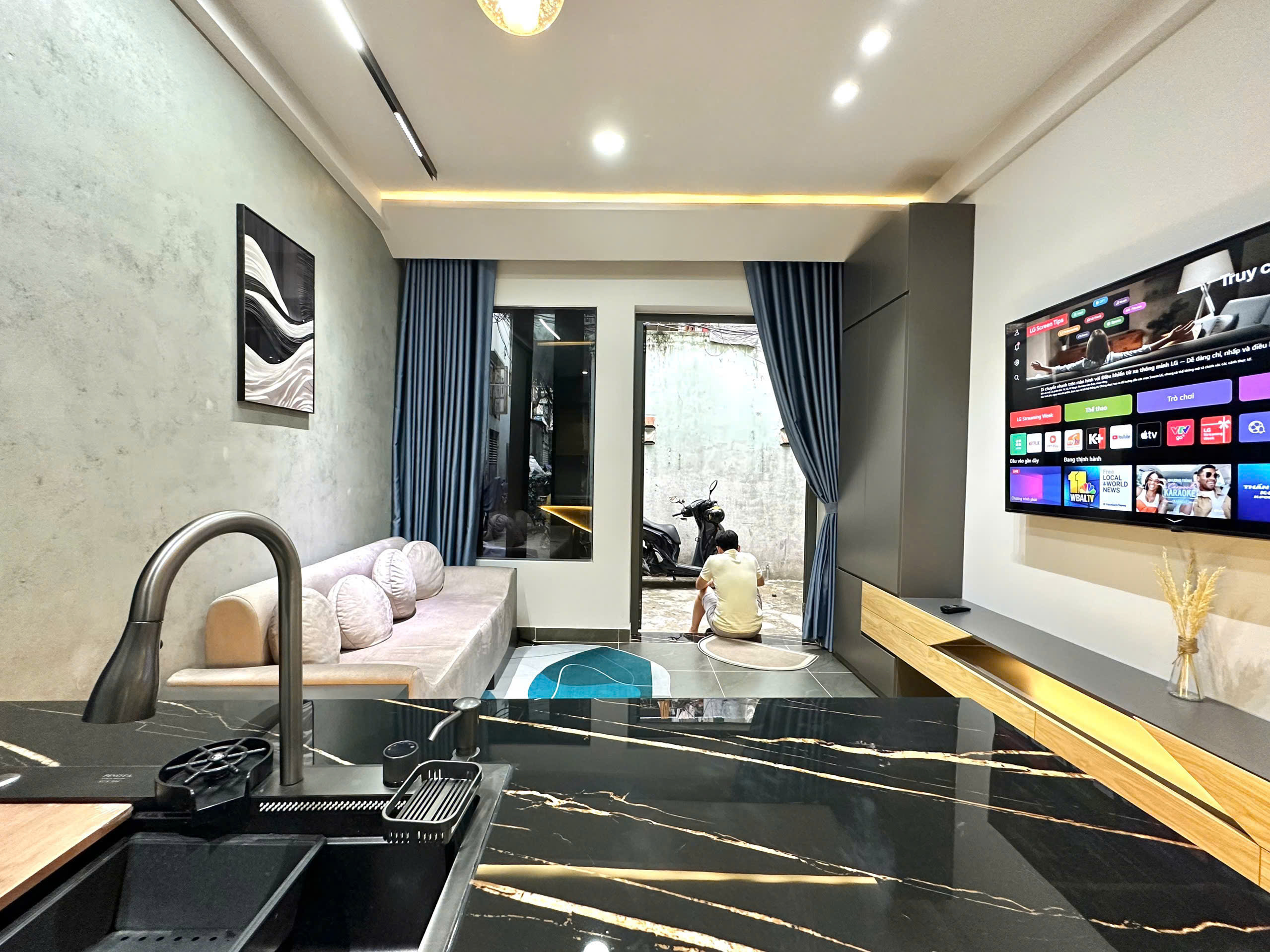 NHÀ MỚI ĐẦY ĐỦ NỘI THẤT, HẺM TRẦN VĂN ĐANG QUẬN 3. SỔ HỒNG RIÊNG, CÔNG CHỨNG NGAY - Ảnh 1