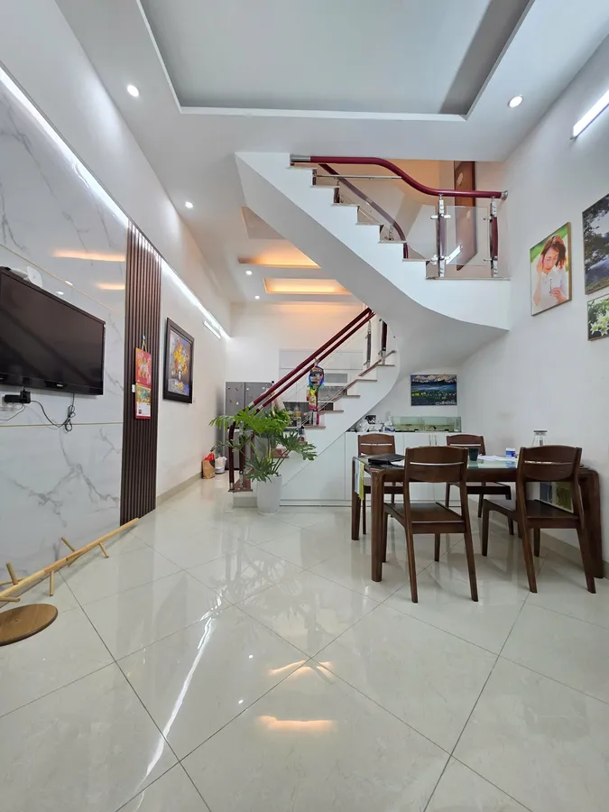 BÁN NHÀ ĐƯỜNG LÁNG, ĐỐNG ĐA, DT 41m2 X 5 TẦNG, MT 4,2m, GIÁ 8,5 TỶ - Ảnh chính