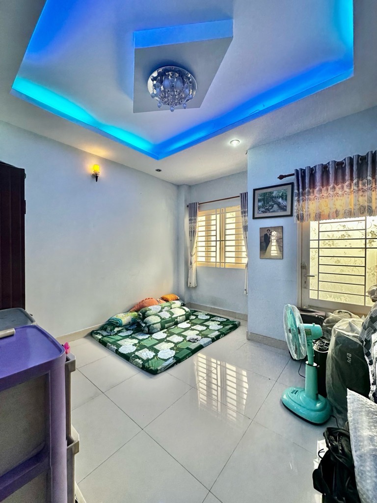 NHÀ B.ÁN - GIÁP PHẠM VĂN ĐỒNG & CHỈ 6 PHÚT RA SÂN BAY TSN - 64M² - SÁT MẶT TIỀN - 2 TẦNG  NHỈNH 6 TỶ - Ảnh 5