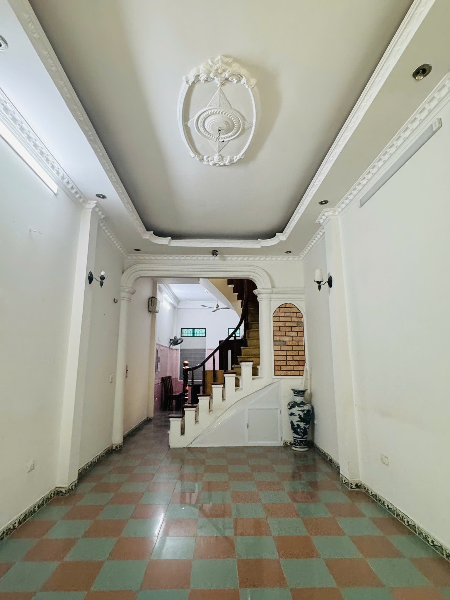 Cho thuê nhà nguyên căn ngõ 5 Hoàng Sâm, Cầu Giấy 50m x 4T giá 16TR, ngõ ô tô - Ảnh 2