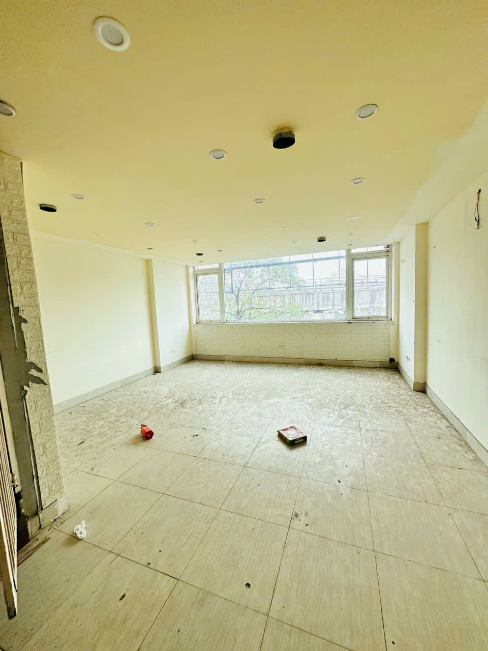 Bán nhà SIÊU HIẾM trung tâm bán đảo Linh Đàm, view hồ, 71m, 4m mặt tiền, chỉ 21.5 tỷ - Ảnh 1