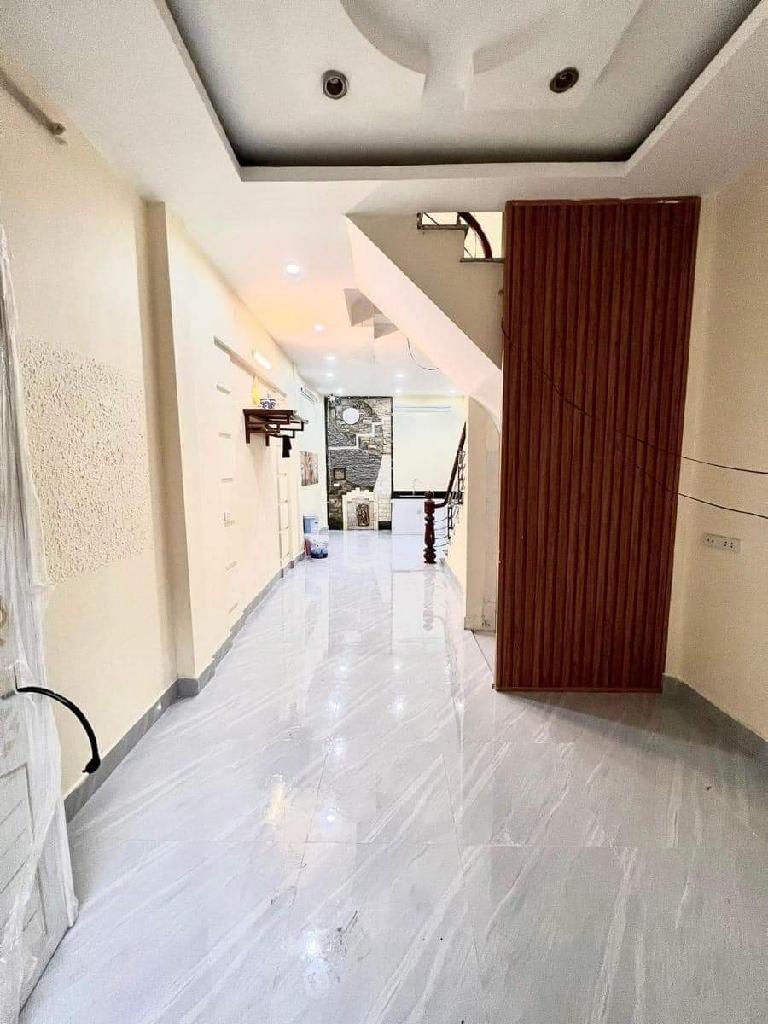 Bán nhà 6 tầng Cầu Giấy 9,2 tỷ cho thuê dịch vụ Đỉnh - Ảnh 1