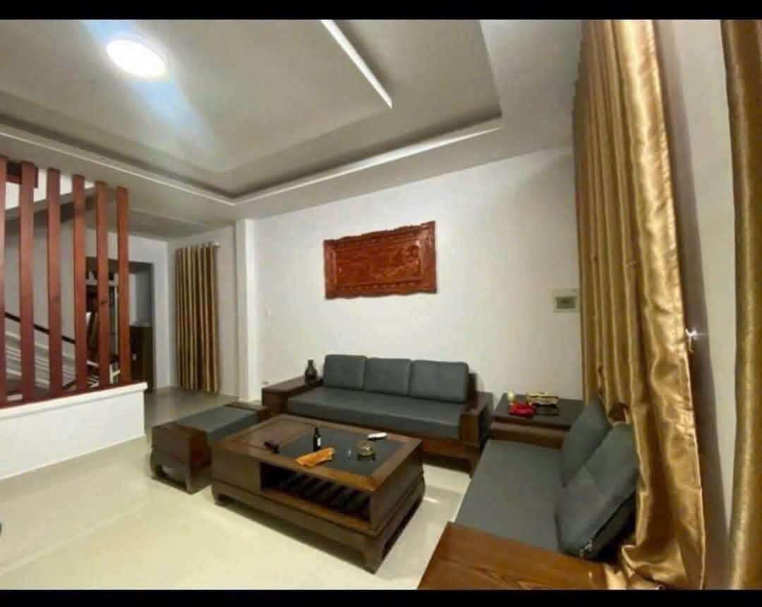 CHO THUÊ VILLA FULL NỘI THẤT 4 PHÒNG NGỦ CAO THẮNG TP ĐÀ LẠT 15TR/THÁNG - Ảnh chính