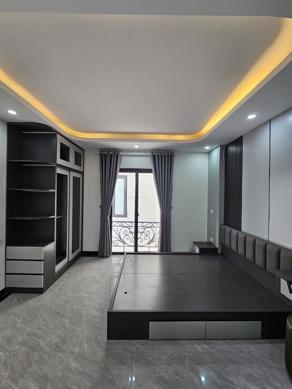 TRUNG TÂM LONG BIÊN, 3PN, NHỈNH 5 TỶ, GẦN CẦU CHƯƠNG DƯƠNG, GO- LONG BIÊN,... - Gần cầu Chương Dương, Cầu Trần Hưng Đạo, Go-Long Biên. - Ảnh 4