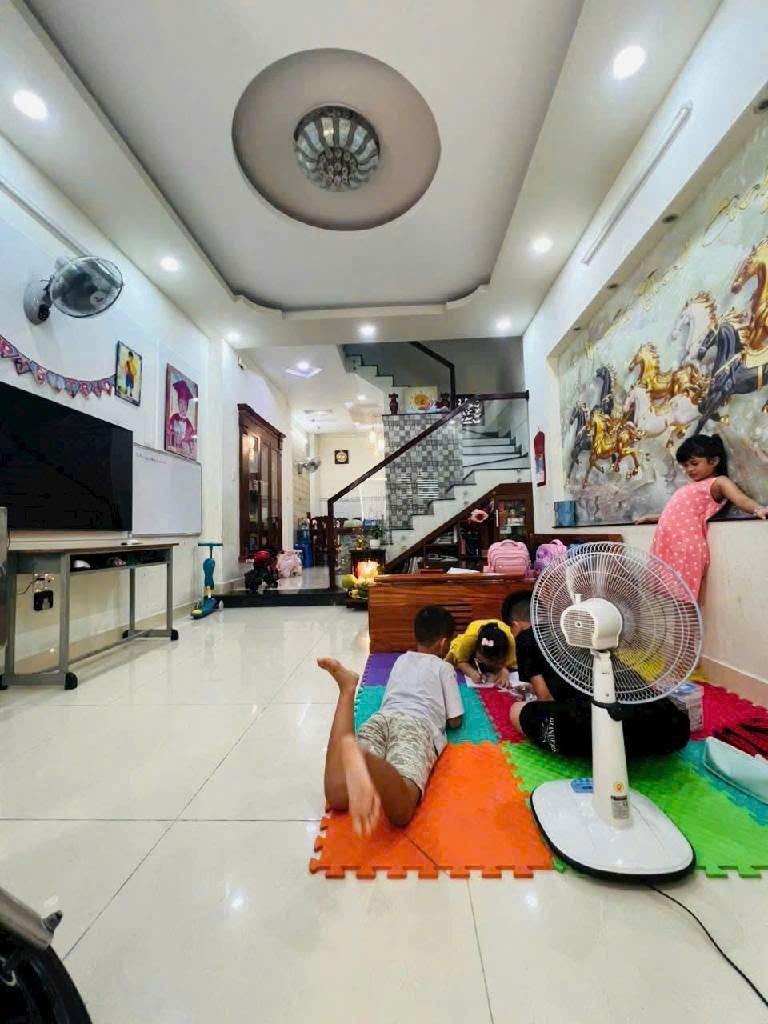 🚘 NHÀ ĐẸP KHU PHÂN LÔ - Ô TÔ ĐẬU CỬA - GẦN THỐNG NHẤT & LÊ VĂN THỌ - 50M²(4,2×12) - 4 TẦNG NHỈNH 6 TỶ - Ảnh 2