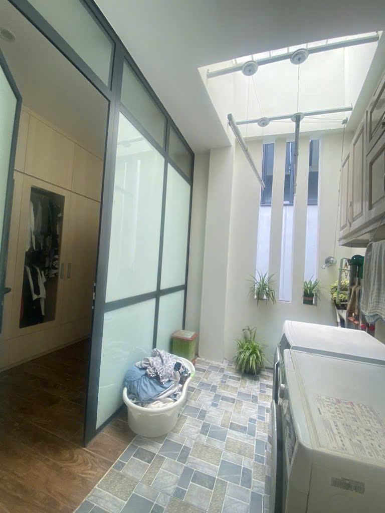 RẺ NHẤT PHỐ, NHÀ DÂN XÂY NGỌC LÂM 56M, 3T, MT4M, 3 THOÁNG, SÁT PHỐ, Ô TÔ ĐỖ CỔNG, - Ảnh chính