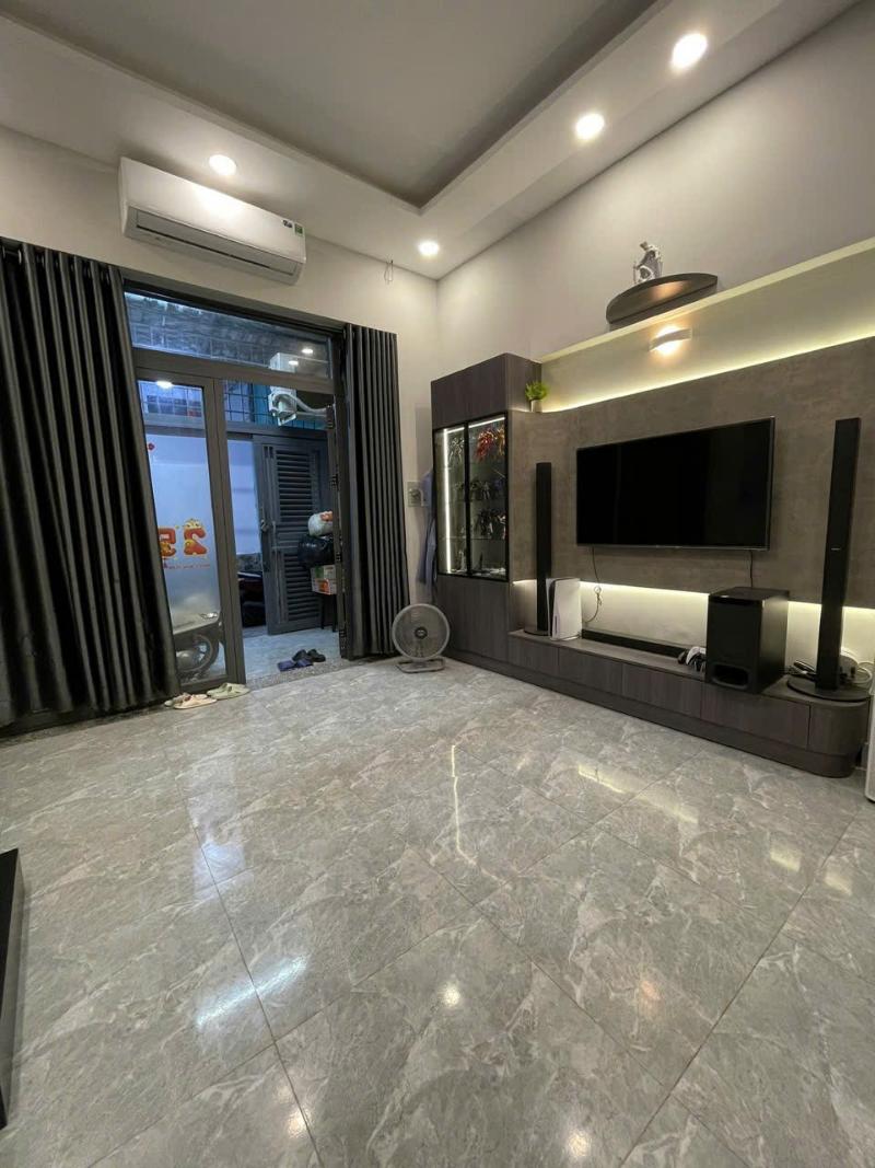 NHÀ BÁN QUANG TRUNG GV - NGAY TRUNG TÂM QUẬN - GIÁP UBND - SÁT MẶT TIỀN - 56M² - 2 TẦNG NHỈNH 5 TỶ - Ảnh 1