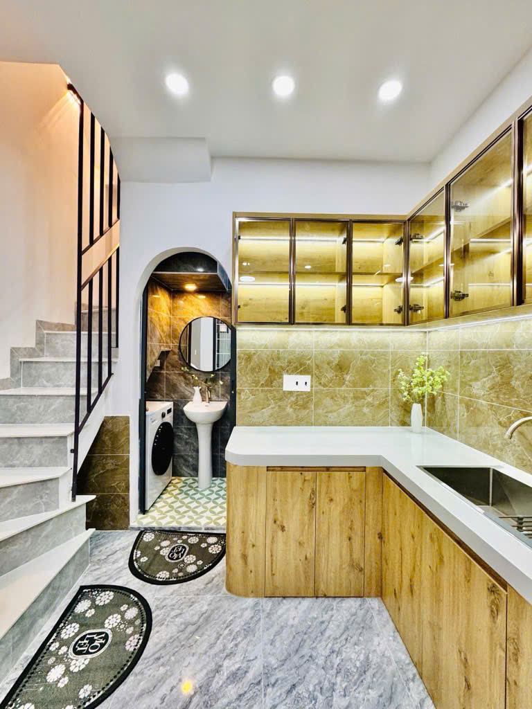 🏡HUỲNH VĂN BÁNH-DTSD 72M2- 4 TẦNG MỚI ĐẸP- FULL NỘI THẤT - Ảnh chính
