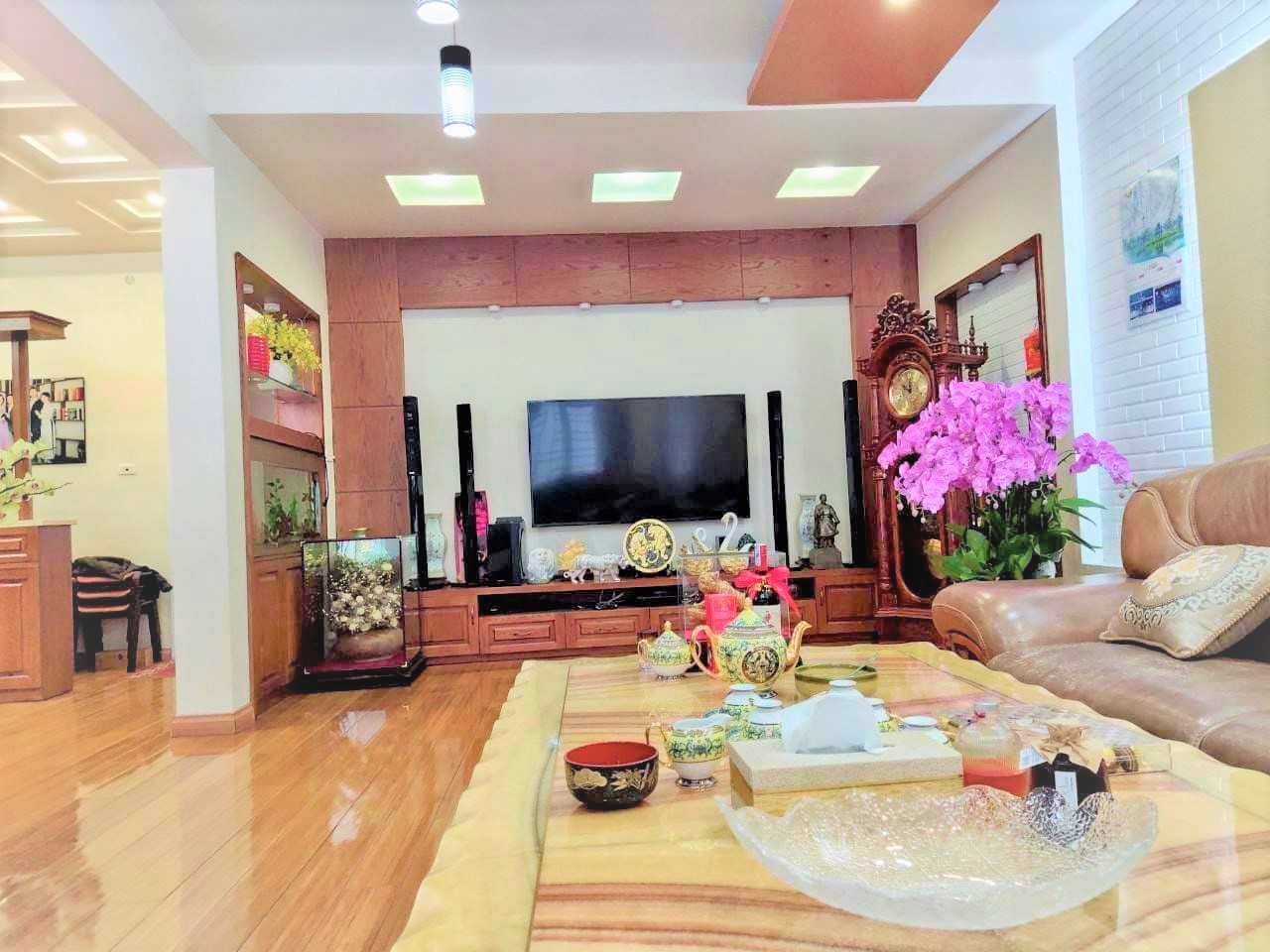 Ngõ nông, ô tô đỗ cửa, mặt tiền 6m phố Láng Hạ 61m² x 5T – 20,3 tỷ - Ảnh chính