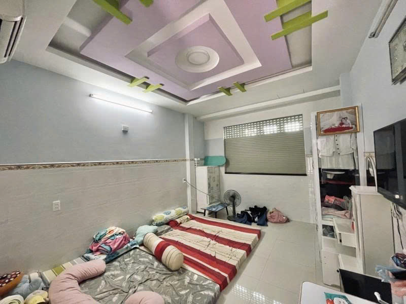 Giảm sâu 4,2 tỷ, Bán nhà Mặt tiền Hẻm 995 Hồng Bàng, 3,8x16m, 3 tầng, 3 PN, còn 8,7 tỷ. - Ảnh 2