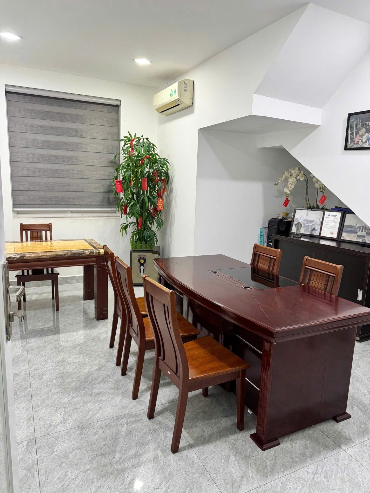 Nhà 10x19m (có hầm) KDC Dương Hồng, đường Nguyễn Văn Linh Xã Bình Hưng, Bình Chánh, TPHCM, bên - Ảnh 1