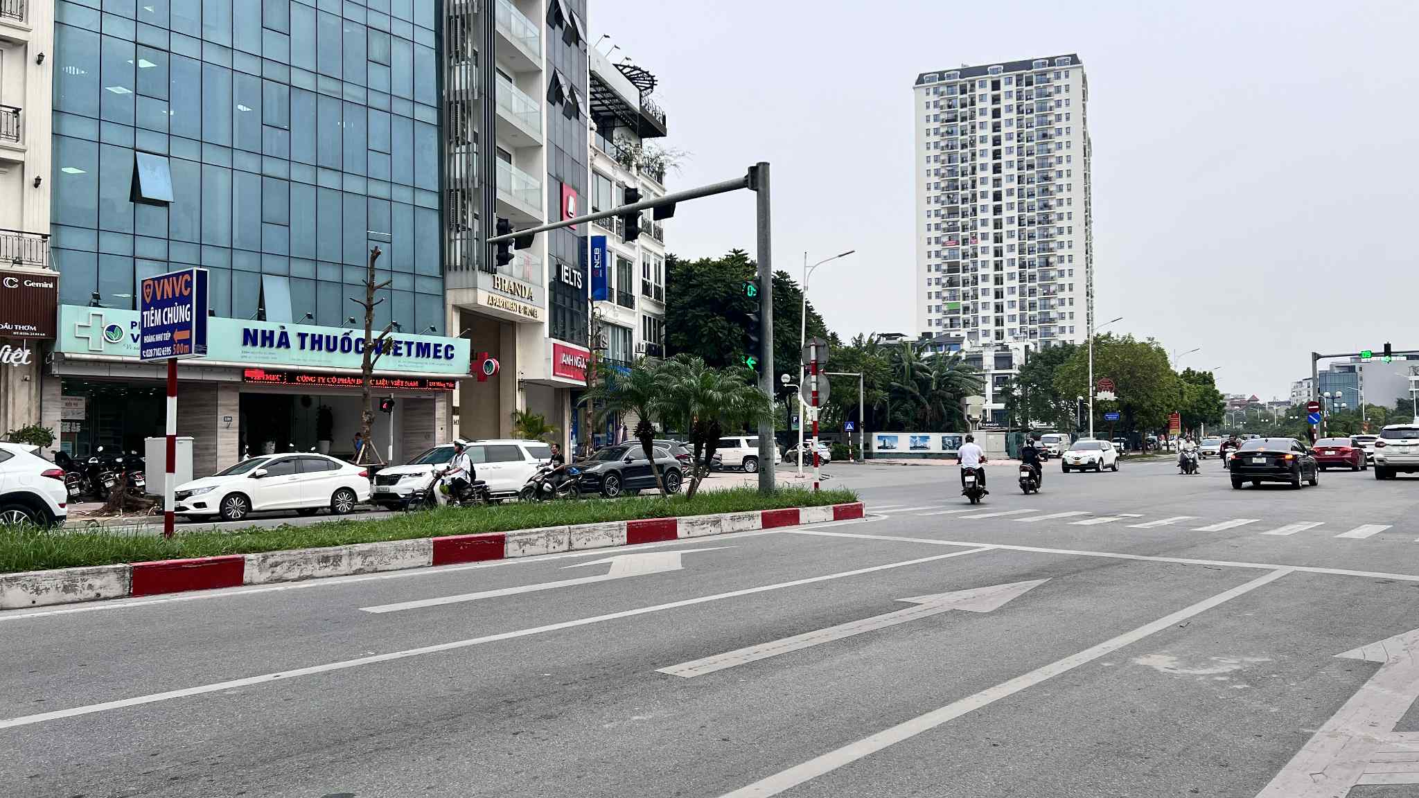 bán nhà mặt phố Hồng Tiến, 94m x 6tầng, mặt tiền 7m, 2 mặt thoáng, thang máy, vỉa hè, kinh doanh - Ảnh 2