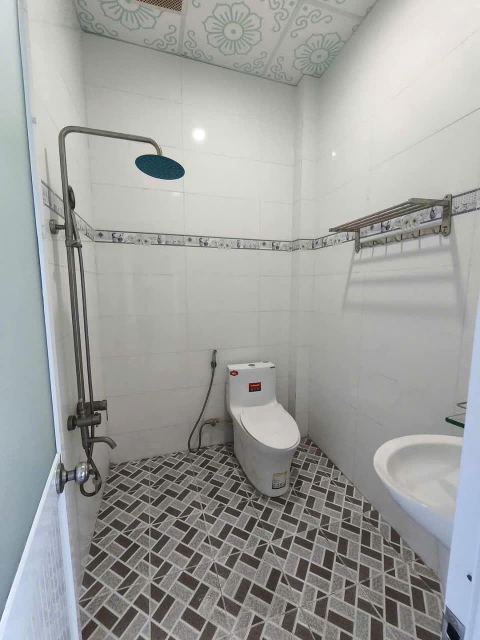 BÁN GẤP NHÀ, HXH,  ĐƯỜNG SỐ 12 BÌNH HƯNG HÒA BÌNH TÂN, 61M2, 2 TẦNG, NHỈNH  5TỶ, SỔ HỒNG RIÊNG. - Ảnh 3
