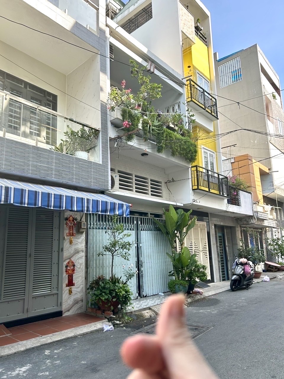 NHÀ BÁN Q4-4 TẦNG- MẶT TIỀN XE HƠI ĐẬU CỬA- KHU AN NINH- THÔNG RA TÂN VĨNH, KHÁNH HỘI, HOÀNG DIỆU. - Ảnh 1