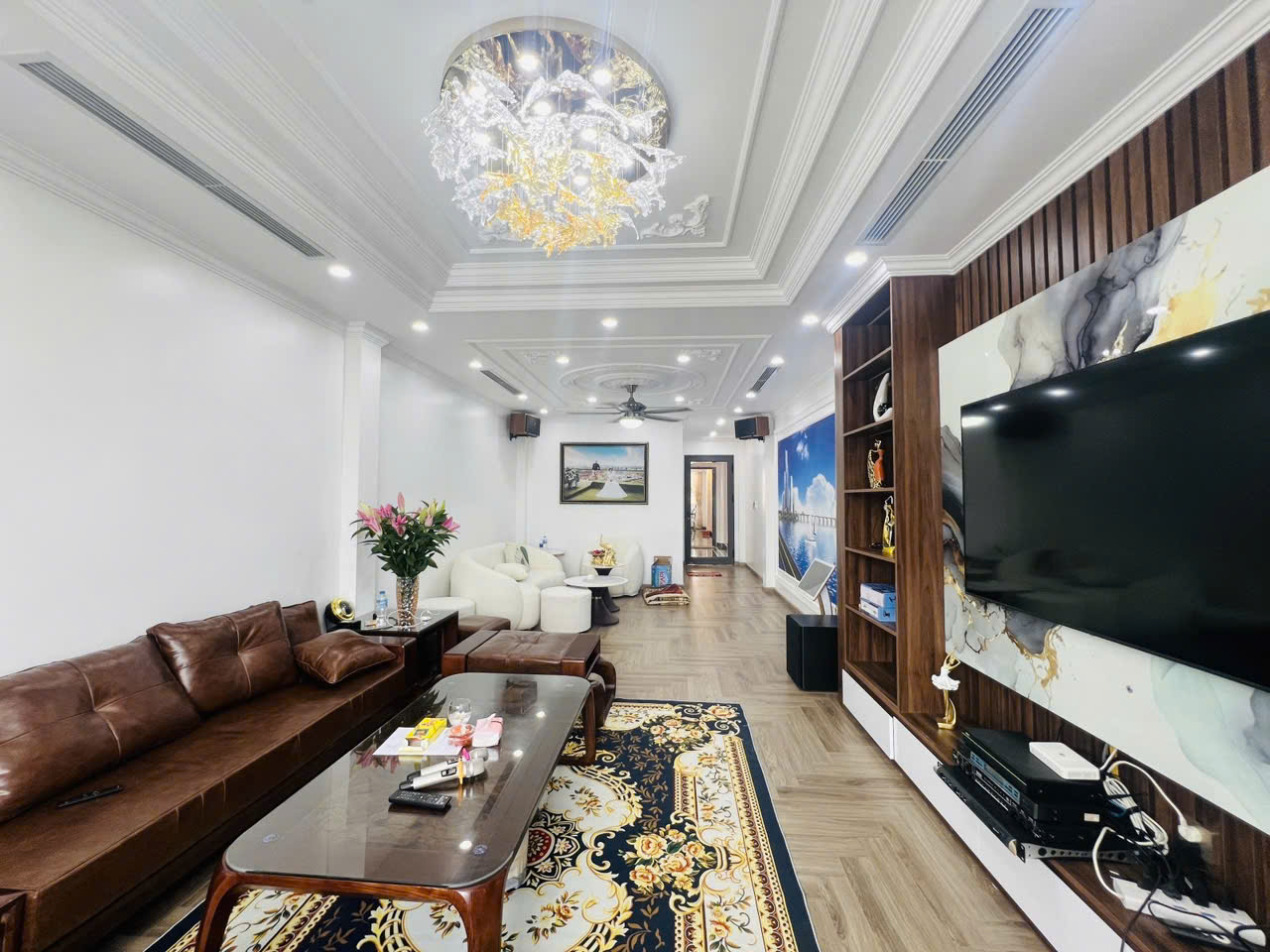 BÁN NHÀ MẶT PHỐ NGÔ GIA TỰ – 7 TẦNG THANG MÁY – NỘI THẤT CHÂU ÂU 🌟<br>📍 Diện tích 91.4m²  MT 4m  7 - Ảnh 1