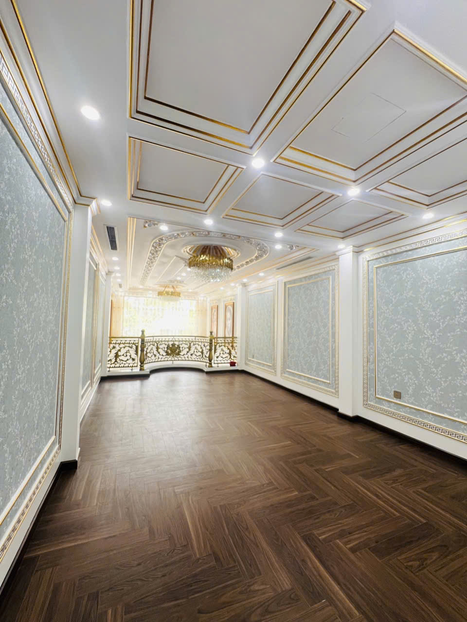 BÁN NHÀ MẶT PHỐ NGÔ GIA TỰ – 7 TẦNG THANG MÁY – NỘI THẤT CHÂU ÂU 🌟<br>📍 Diện tích 91.4m²  MT 4m  7 - Ảnh chính