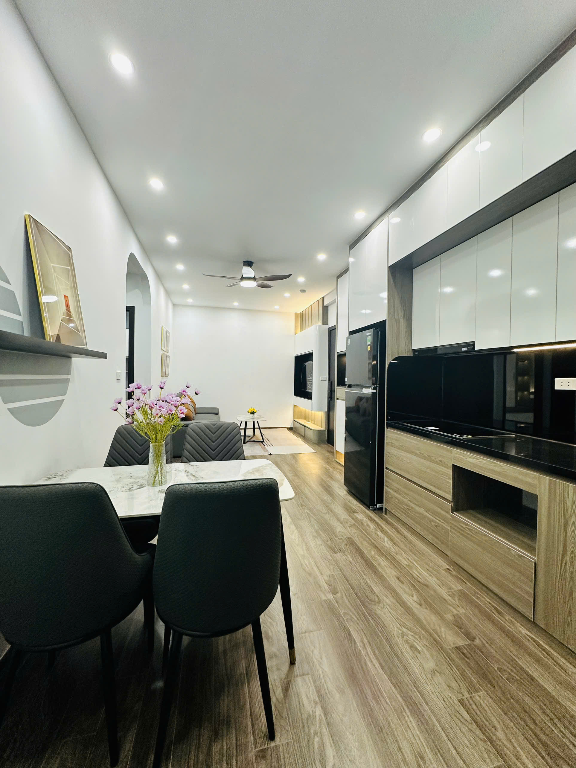 Căn hộ chung cư HH1 Linh Đàm 56m2, 2 ngủ giá chỉ 2 tỷ 200 triệu - Ảnh 1