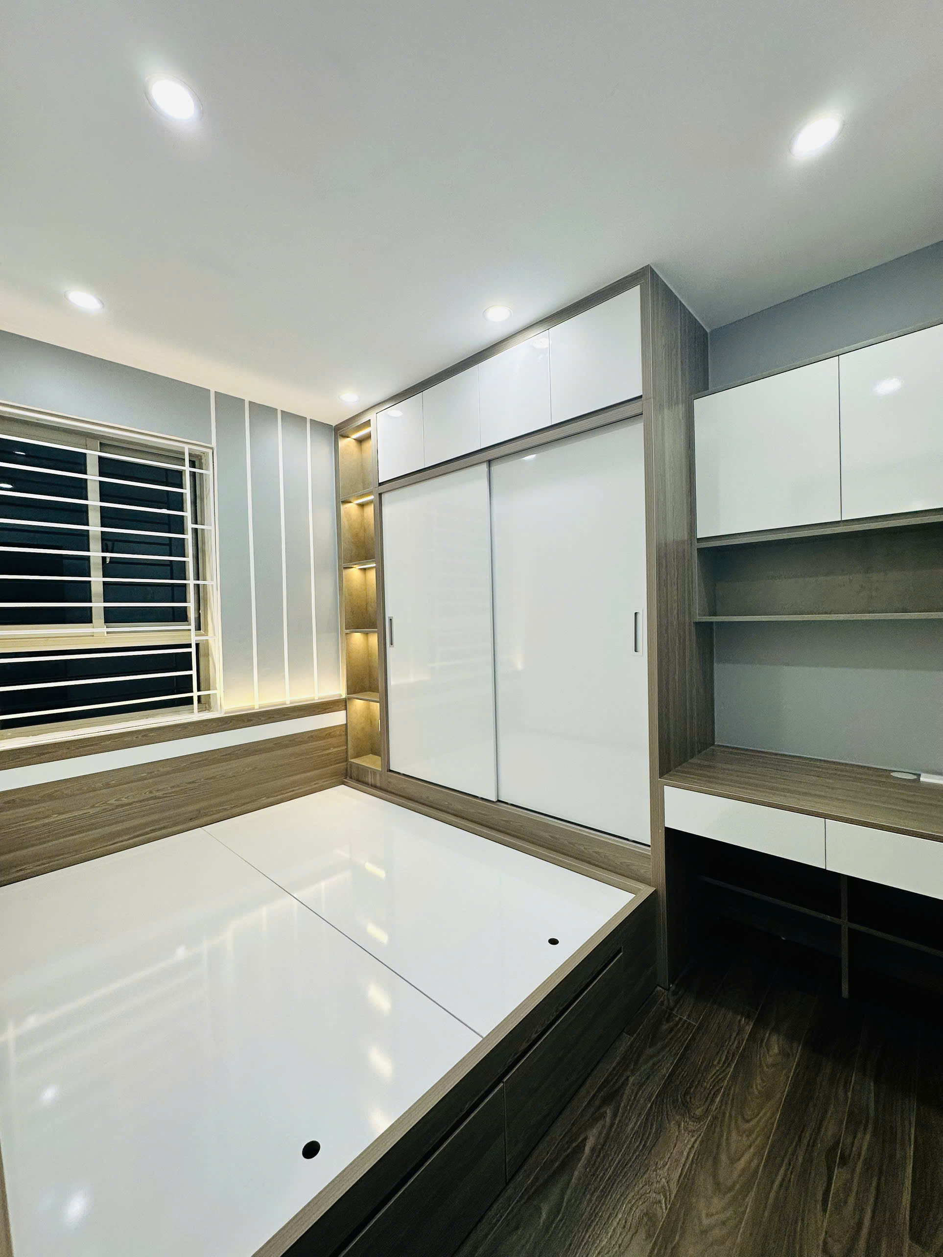 Căn hộ chung cư HH1 Linh Đàm 56m2, 2 ngủ giá chỉ 2 tỷ 200 triệu - Ảnh 3