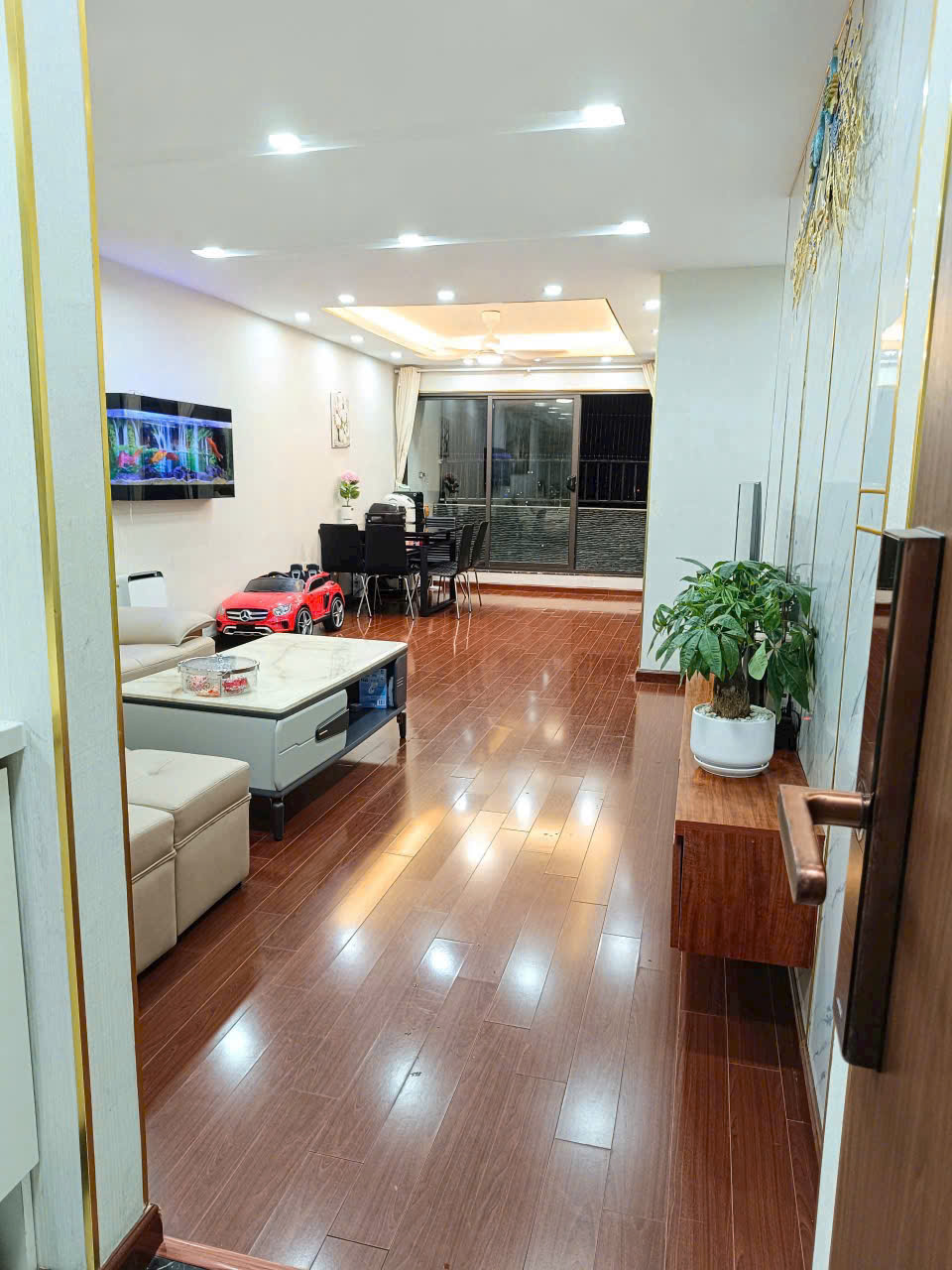 Căn hộ chung cư view hồ 83m2, 3 ngủ toà HH Linh Đàm giá chỉ 3.x tỷ - Ảnh 2