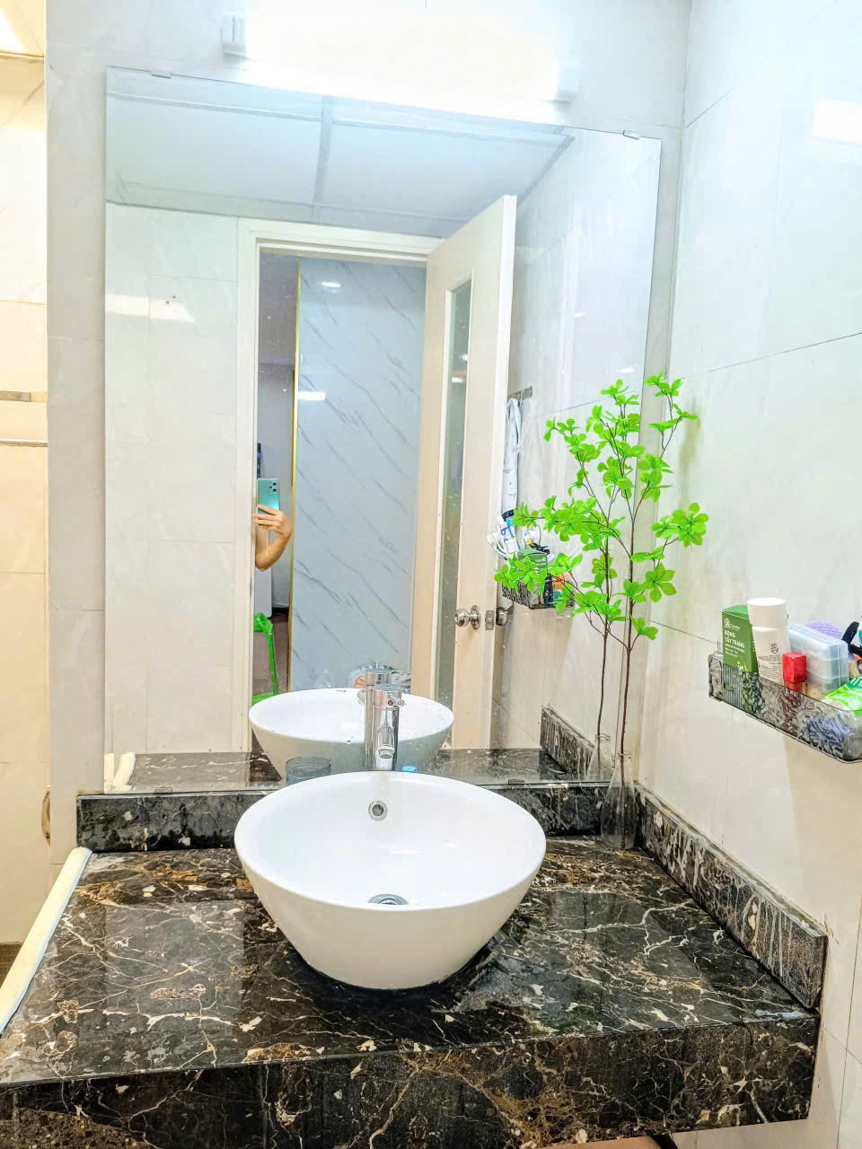 Căn hộ chung cư view hồ 83m2, 3 ngủ toà HH Linh Đàm giá chỉ 3.x tỷ - Ảnh 4