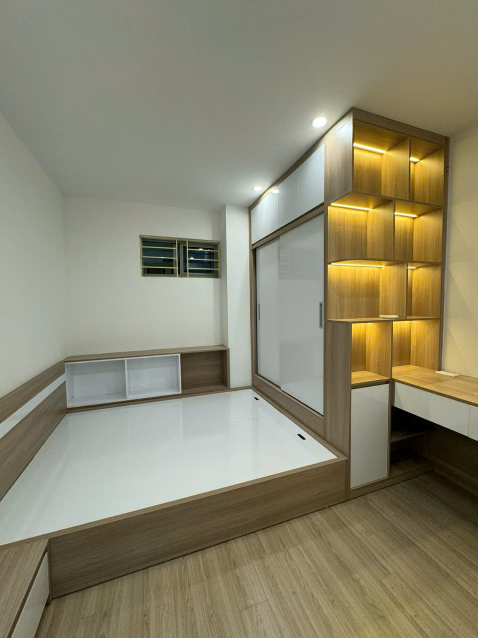 Bán căn hộ tầng 18 chung cư HH Linh Đàm 67m2, 2 ngủ, view thành phố giá chỉ 3 tỷ - Ảnh 4