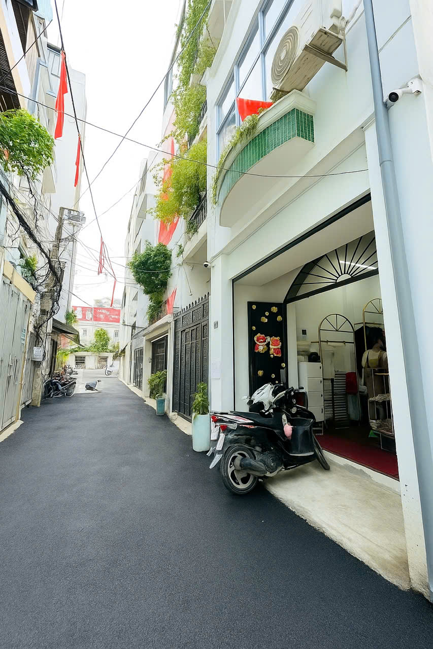16 TỶ: BÁN NHÀ QUẬN 3- TRẦN HƯNG ĐẠO NGUYỄN VĂN CỪ- 4M x 13M- 3 TẦNG XE HƠI TRONG NHÀ.VŨ 0933910039 - Ảnh chính