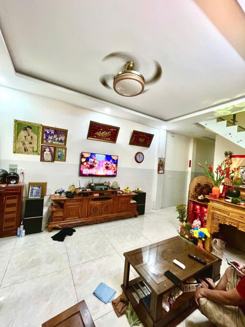 NHÀ HẺM XE HƠI NGAY VÕ VĂN HÁT - BTCT 3 TẦNG 60M2 (4X15M) - NGAY ĐH TÀI CHÍNH MARKETING - LONG - Ảnh 3