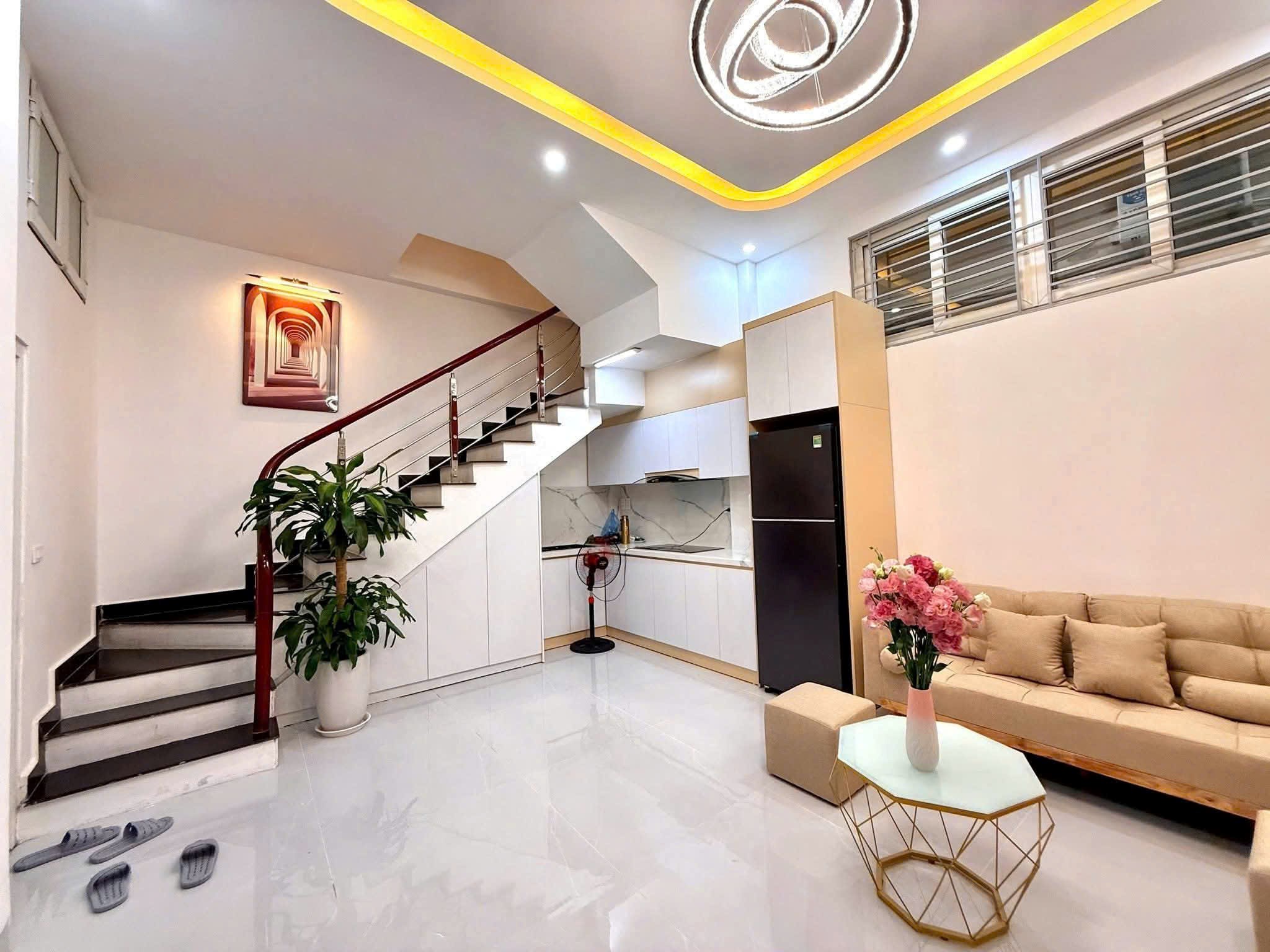 Bán nhà Khương Trung, Thanh Xuân, 4 nhà ra ô tô tránh, 38m2, 13.8 tỷ(CTL) - Ảnh chính