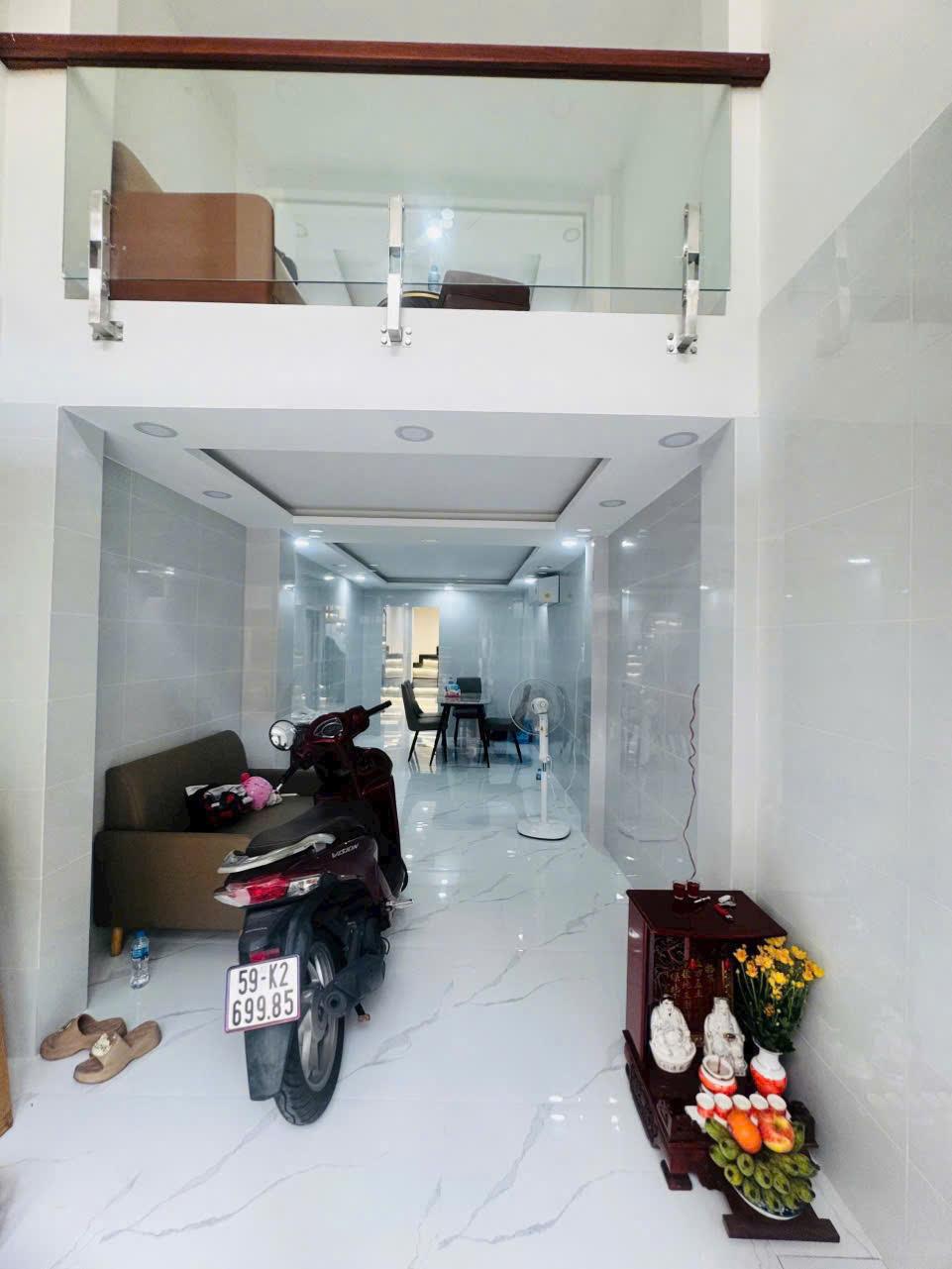 *Bán MTKD Ngay Chợ Nhật Tảo 5 Tầng Mới Keeng cn 39m 4PN Full nội thất -Chỉ 10 Tỷ Nhỉnh - Ảnh 2