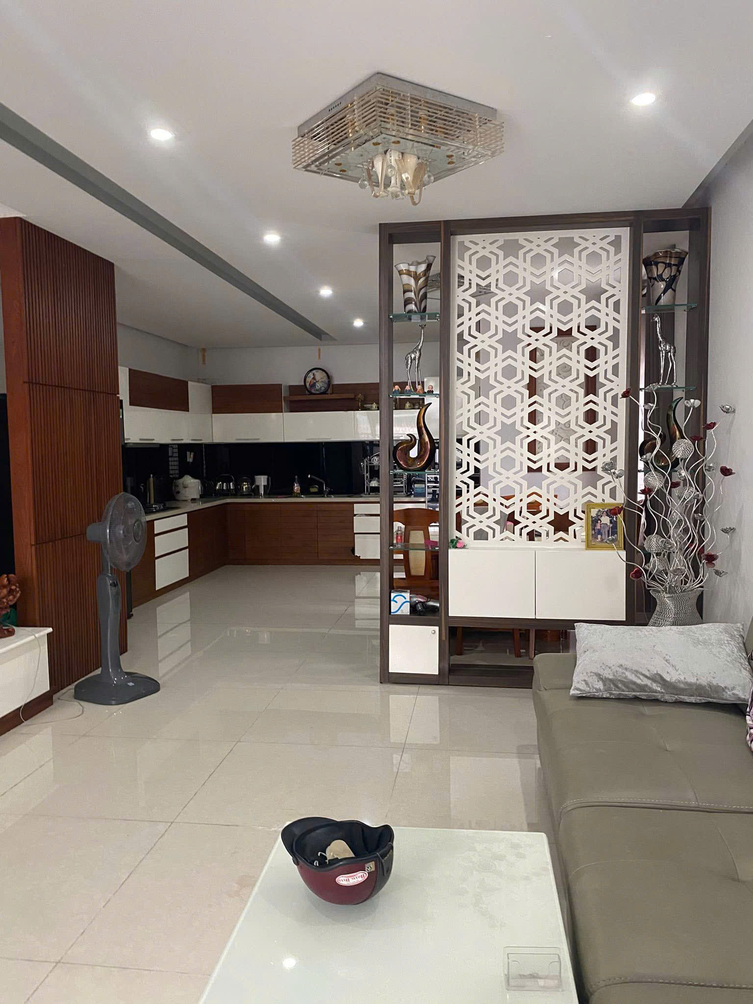 HẢI CHÂU - OTO : NHÀ 4 TẦNG, LÔ GÓC 3 MẶT KIỆT THÔNG THOÁNG. NỘI THẤT SIÊU VIP, ĐẦY ĐỦ CÔNG NĂNG - Ảnh chính