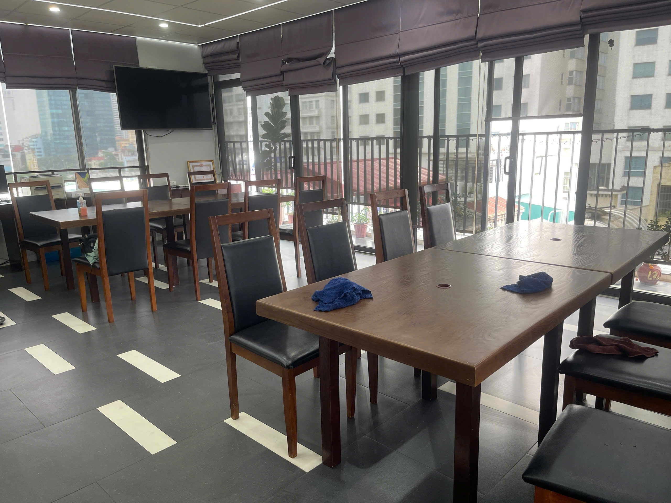 Văn phòng đẹp, sẵn sàng đón bạn ngay tại Hoàng Quốc Việt! - Ảnh 2