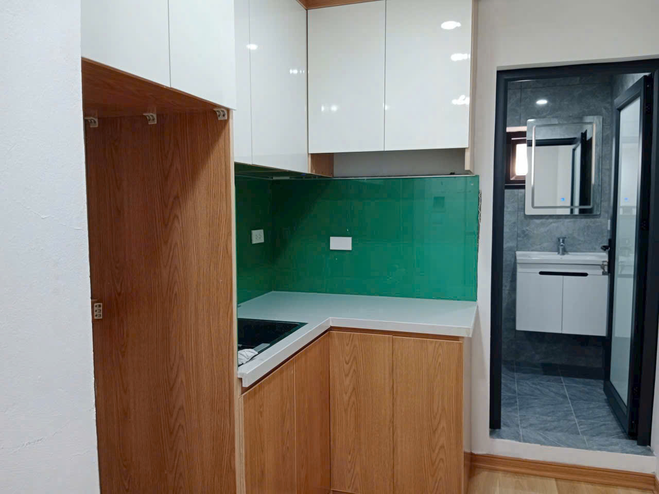 Căn tập thể phố Thọ Lão Hai Bà Trưng dt 120m2 giá chỉ có 2,25 tỷ nhà đẹp long lanh - Ảnh 3
