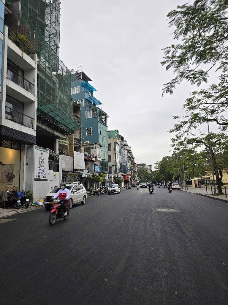 BÁN NHẦ MẶT PHỐ NGỌC HÀ – HIẾM– VÀI BƯỚC CÔNG VIÊN BÁCH THẢO – LĂNG BÁC 75M 20TỶ - Ảnh chính