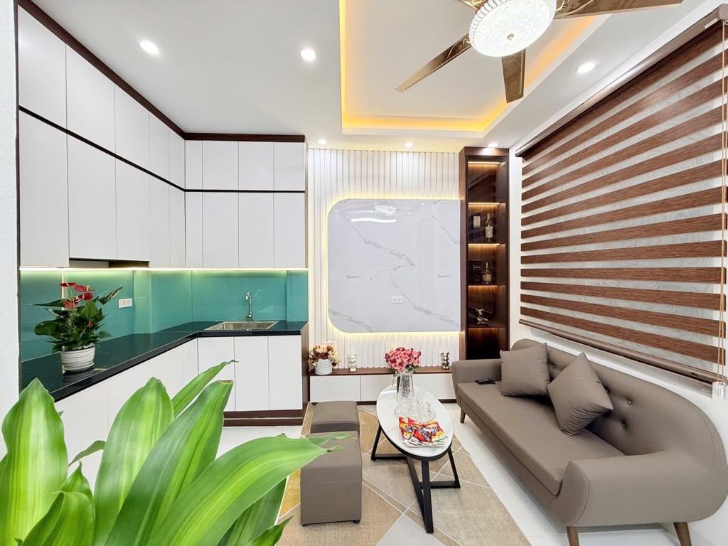 BÁN NHÀ KIM GIANG HOÀNG MAI HÀ NỘI 25M 5 TẦNG GIÁ NHỈNH 6 TỶ  THOÁNG MÁT TIỆN ÍCH FULL NỘI THẤT - Ảnh chính