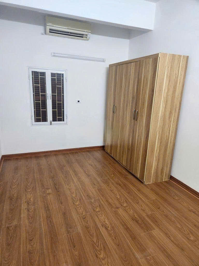 Cho thuê nhà riêng ngõ 5 đường Trần Thái Tông, Cầu Giấy 30m x 4T, 4 ngủ giá 10 triệu - Ảnh chính