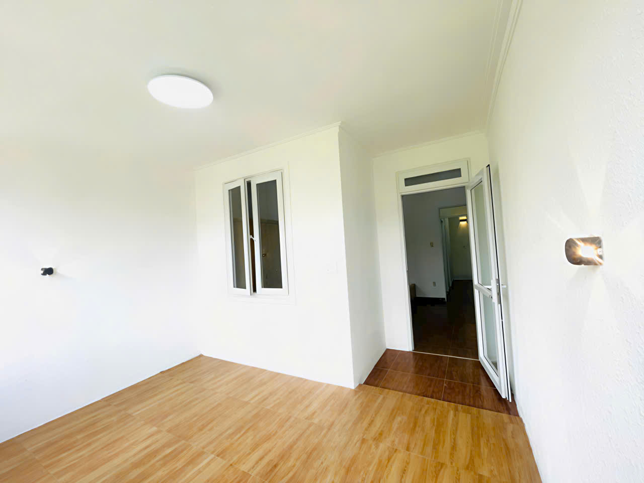 HẠ GIÁ SỐC – CHỈ CÒN 2 TỶ 950 – NHÀ ĐẸP CAO THẮNG P7 ĐÀ LẠT – CÁCH CHỢ NGÔ QUYỀN 400M - Ảnh 4