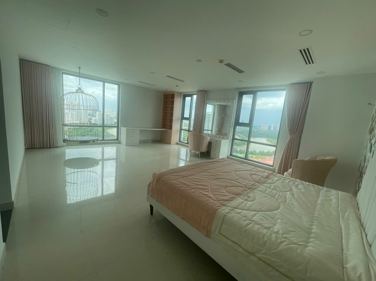 Giảm Sốc còn 11 Tỷ có ngay Căn Hộ Golden King, Trung Tâm Phú Mỹ Hưng,Q7, 122 m2 View đẹp siêu hot - Ảnh 3
