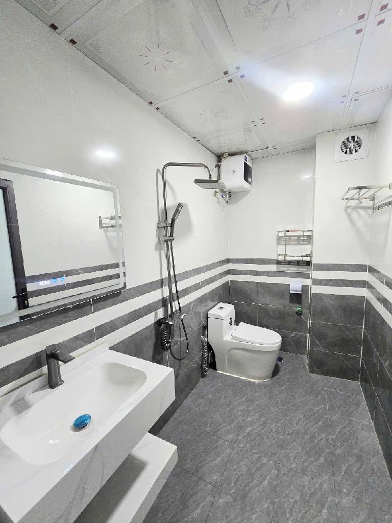 BÁN NHÀ SIÊU ĐẸP PHỐ KIM GIANG FULL ĐỒ KHÁCH MUA VỀ Ở NGAY 31M NHỈNH 6 TỶ - Ảnh 2