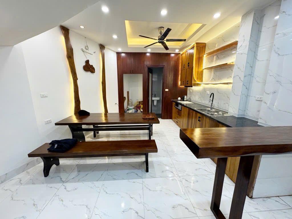 SỞ HỮU NGAY CĂN Nhà 4 Tầng Vị Trí Đẹp tại Khương Trung, Thanh Xuân, Hà Nội - Ảnh 2