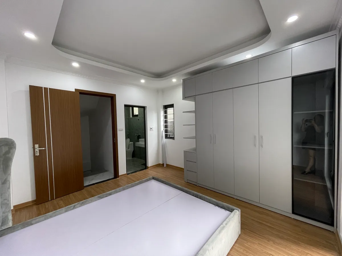 SAU 1 NHÀ RA PHỐ, NHÀ ĐẸP NỞ HẬU, BA GÁC TRÁNH, 32M2+ 6 TẦNG TÂY SƠN ĐỐNG ĐA . - Ảnh 1
