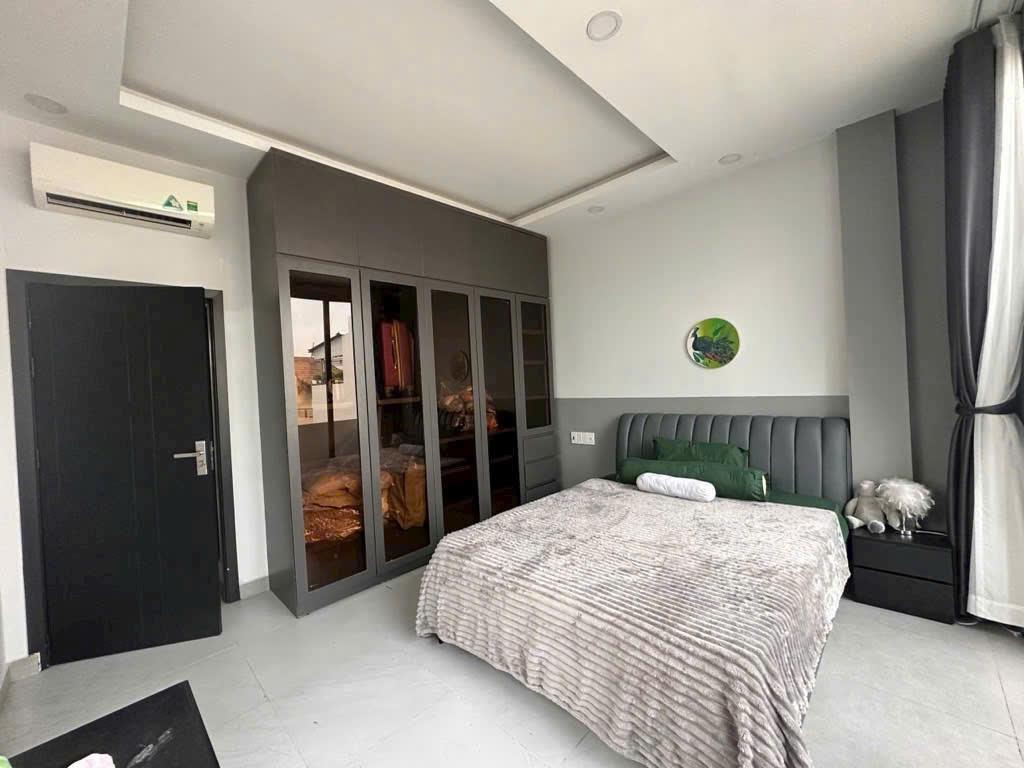 NGAY KHU CHẾ XUẤT TÂN THUẬN, PHƯỜNG TÂN THUẬN (MỚI) NHÀ 2 TẦNG 4PN- 90M2 - nhỉnh 6 tỷ - Ảnh 2