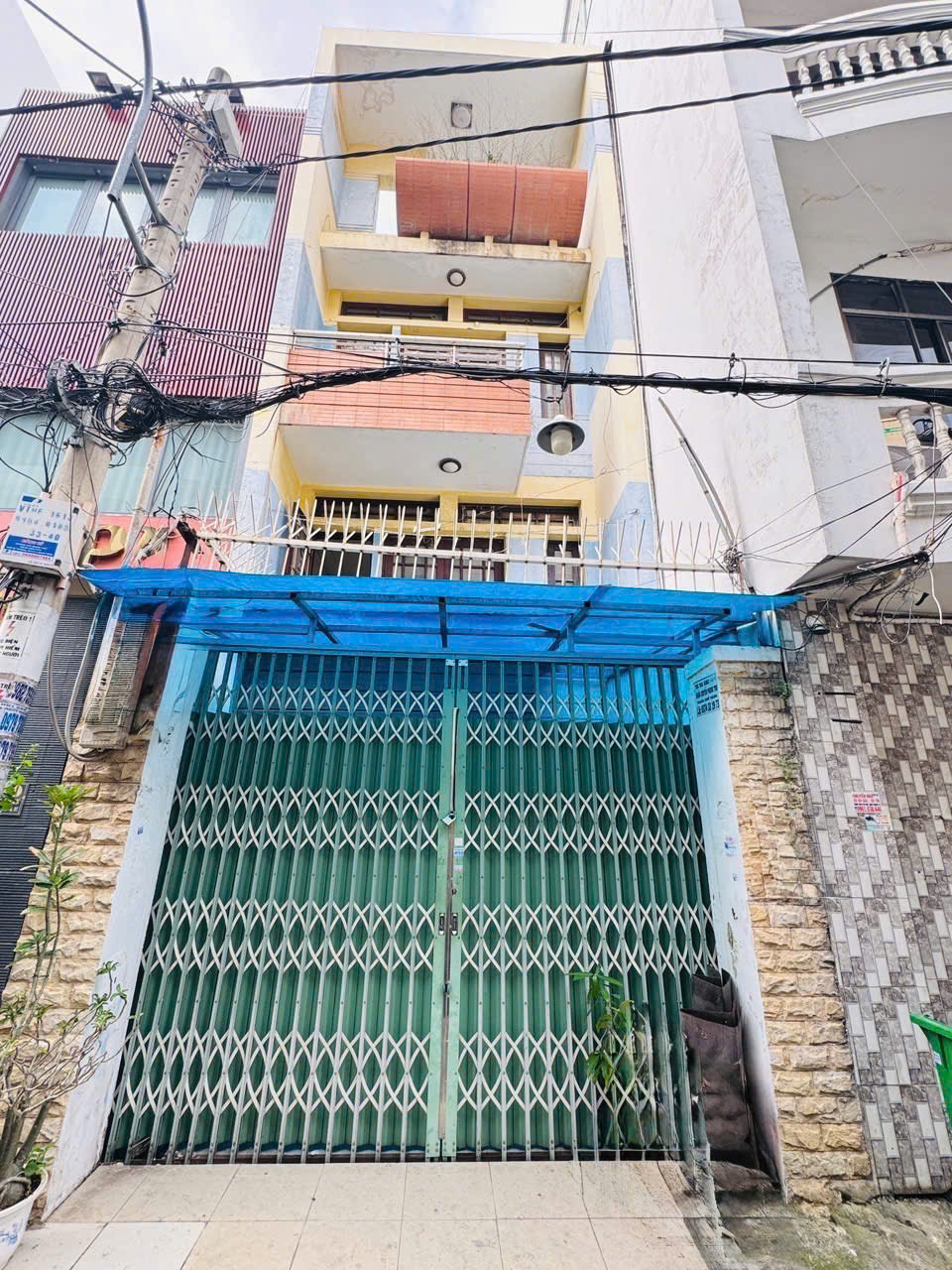 HIẾM - NGUYỄN GIA TRÍ - HẺM Ô TÔ 6M -82M2 - 4 TẦNG -7PN - SỔ A4 - PL CHUẨN - Ảnh 1