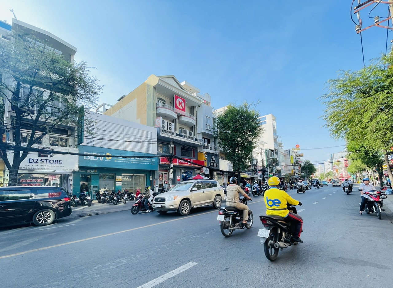 HIẾM - NGUYỄN GIA TRÍ - HẺM Ô TÔ 6M -82M2 - 4 TẦNG -7PN - SỔ A4 - PL CHUẨN - Ảnh 3