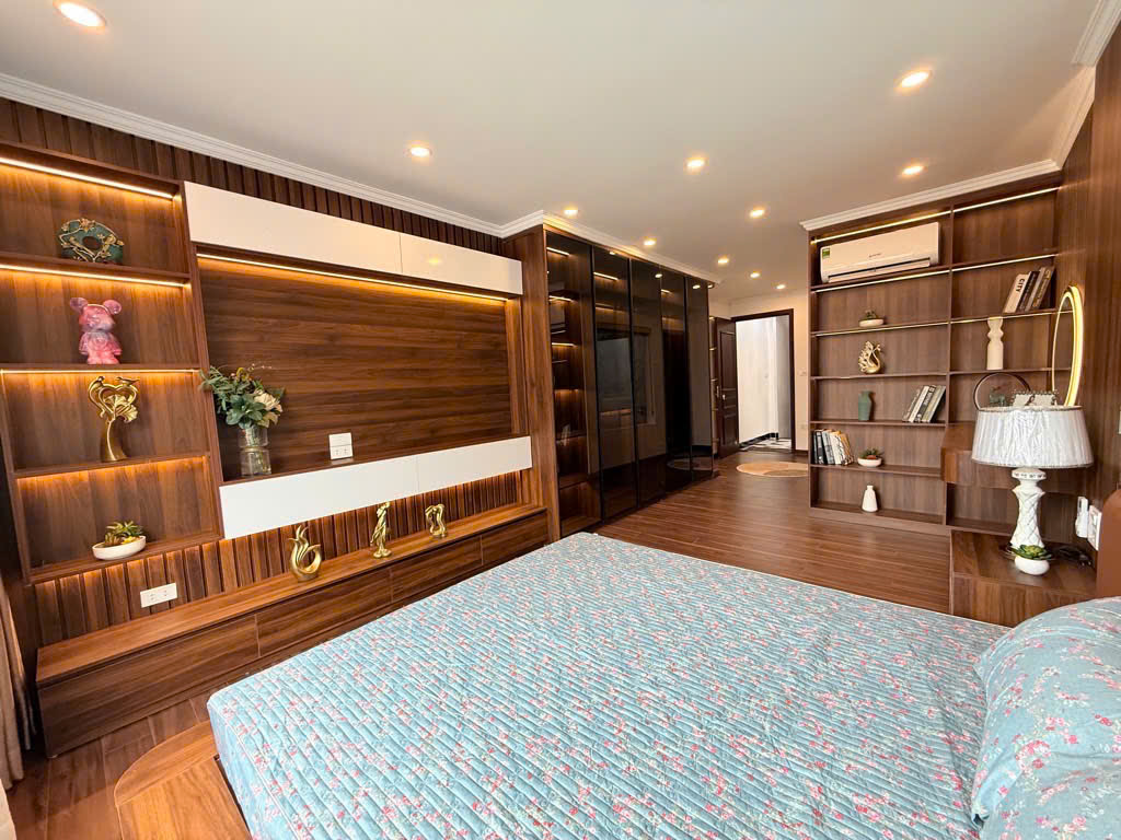 Ôi sốc! <br>THÁI HÀ 50m, 15.5 Tỷ, Nhà Đẹp Sang, Thoáng Sáng, Gần Ô Tô, Trung Tâm Đống Đa - Ảnh chính