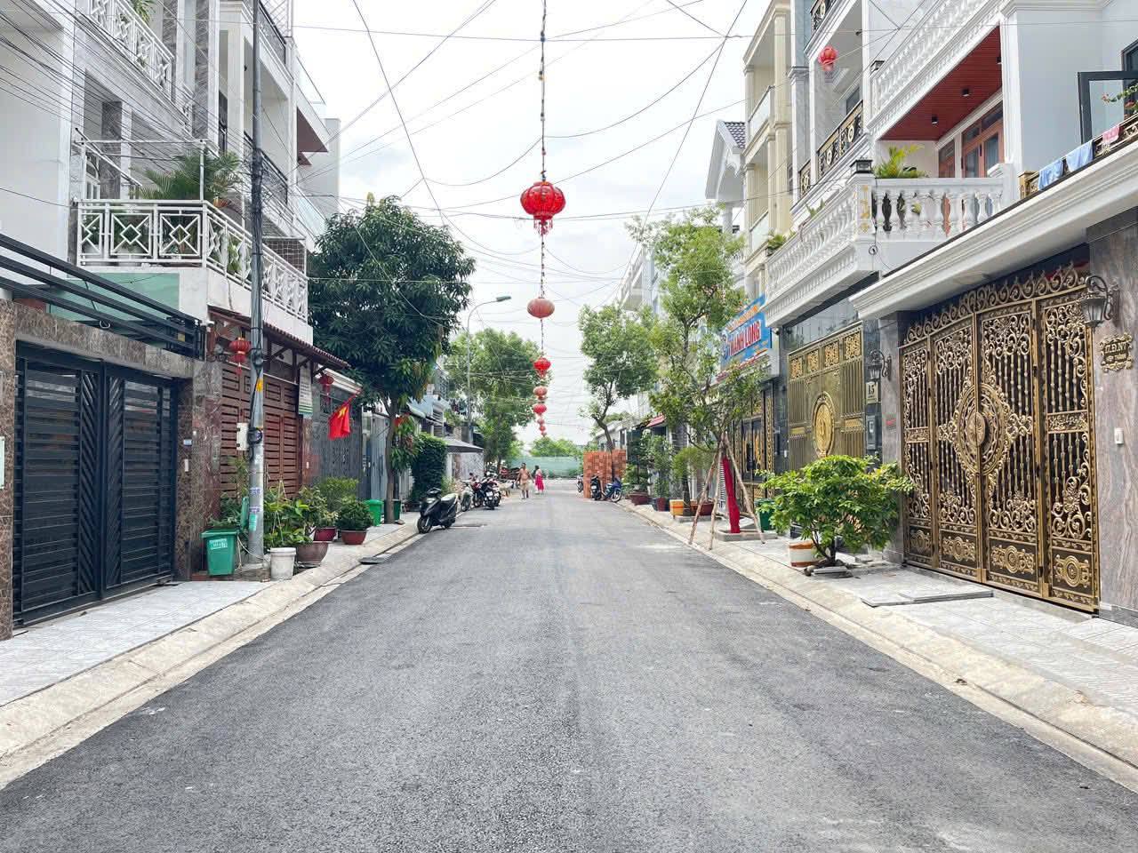 Bán nhà mặt tiền 4 tầng 7x20m giá 12,5 tỷ  KDC HT city Nguyễn Thị Búp - Ảnh chính