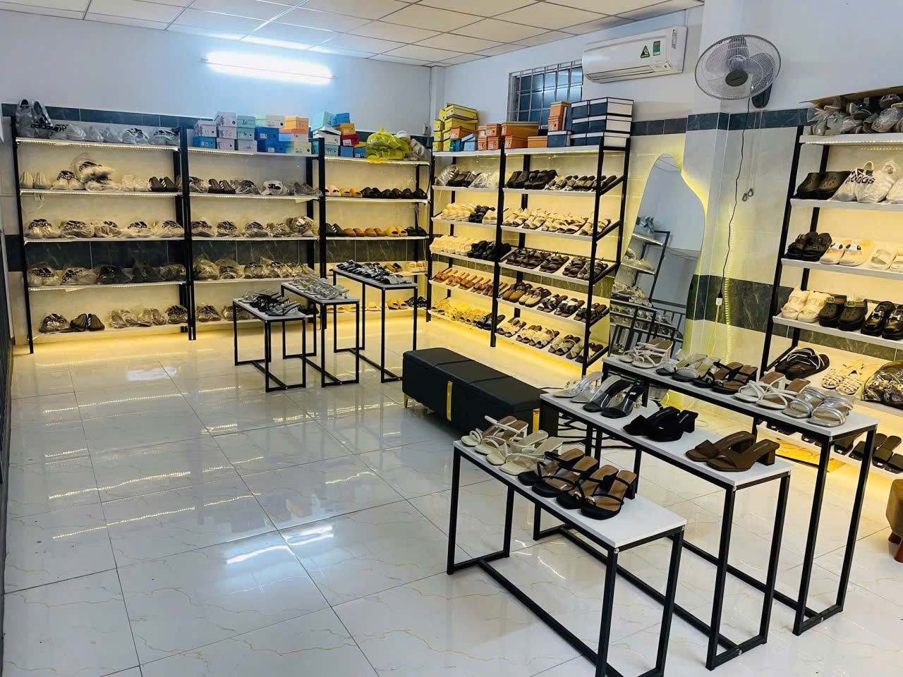 CẦN SANG LẠI SHOP GIẦY DÉP NỮ. Vị trí : Đường Phạm Thị Giây , Ấp Tam Đông ( cũ) , Thới Tam Thôn , - Ảnh 2