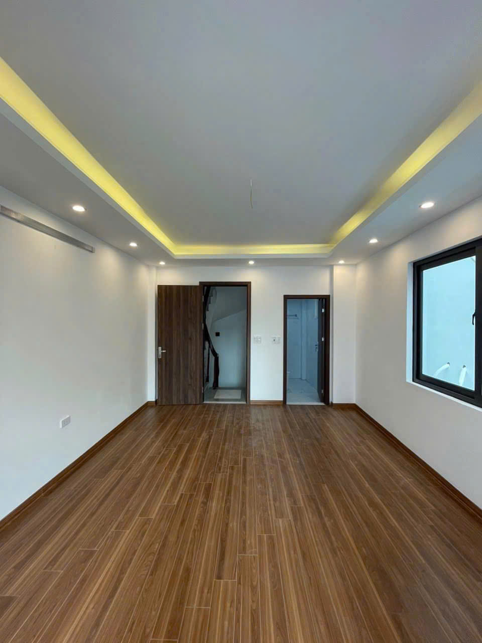 Bán gấp giá rẻ Tân Mai 39m/43m(T2), 4 tầng, mặt tiền 4m, 8.6 tỷ Hoàng Mai. - Ảnh 2