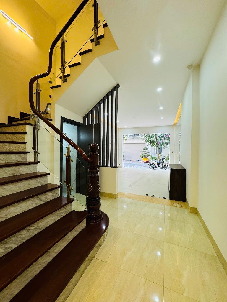 PHÚC ĐỒNG,LONG BIÊN 16tỷ 60m,PHÂN LÔ Ô TÔ VỈA HÈ,VỪA Ở VỪA KINH DOANH CHO THUÊ ĐỈNH - Ảnh 2