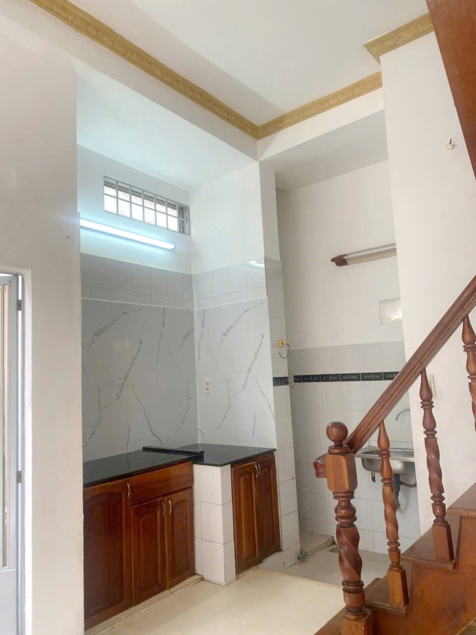 Nhà 3 tầng góc 3 mặt HXH đường Nguyễn Văn Cừ P2Q5. 6 tỷ 50 triệu - Ảnh 2